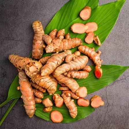 Premium Fresh Yellow Turmeric (Kacchi Haldi)