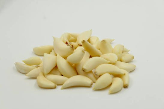 Premium Fresh Peeled Garlic Cloves (Lassan)